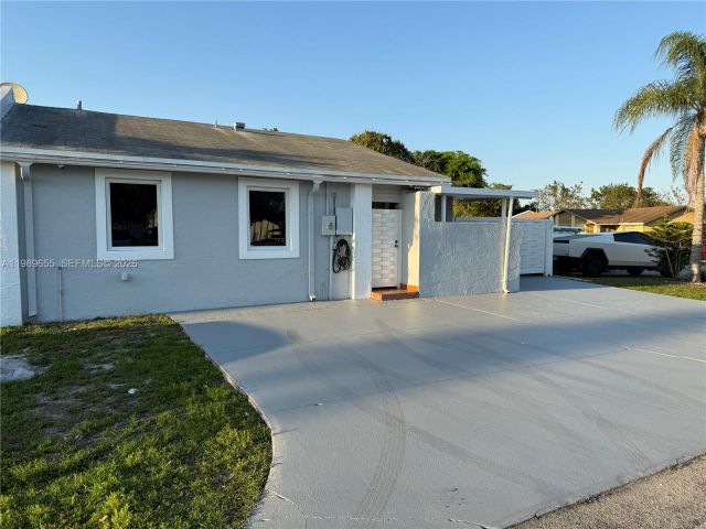 Продажа дома по адресу 5211 NW 196th Ter - фото 7527725