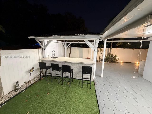 Продажа дома по адресу 5211 NW 196th Ter - фото 7527730