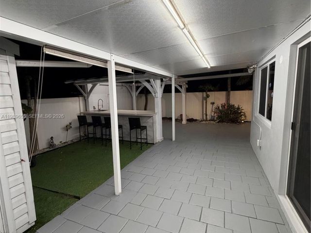 Продажа дома по адресу 5211 NW 196th Ter - фото 7527731