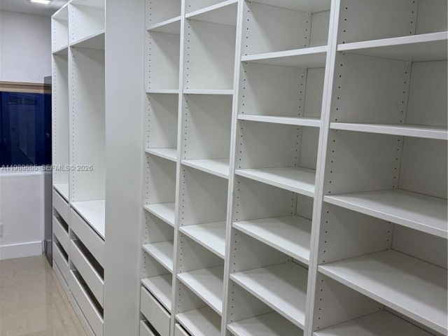 Продажа дома по адресу 5211 NW 196th Ter - фото 7527743