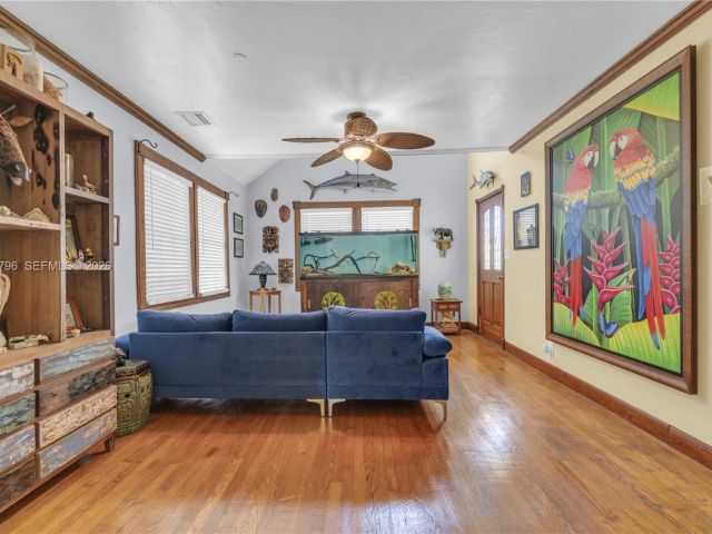 Продажа дома по адресу 1500 Jackson St - фото 7532408