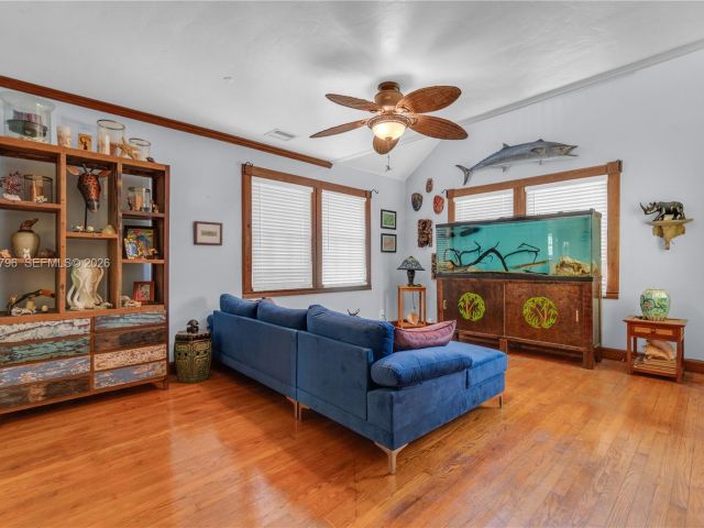 Продажа дома по адресу 1500 Jackson St - фото 7532409