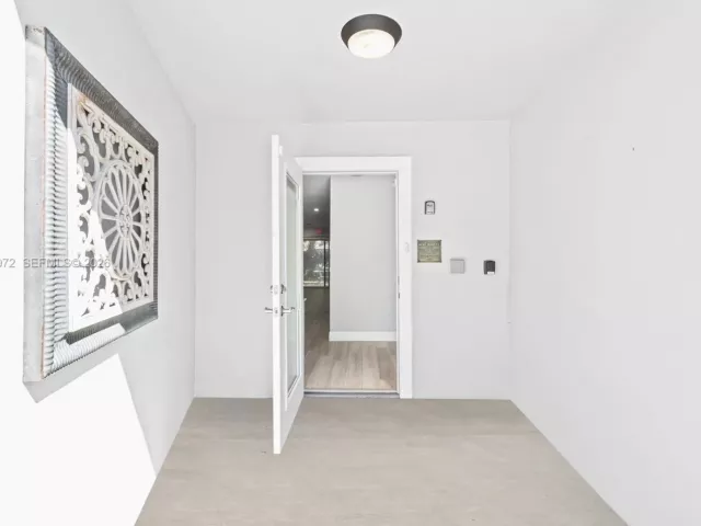 Продажа дома по адресу 1633 NW 4th St - фото 7527611