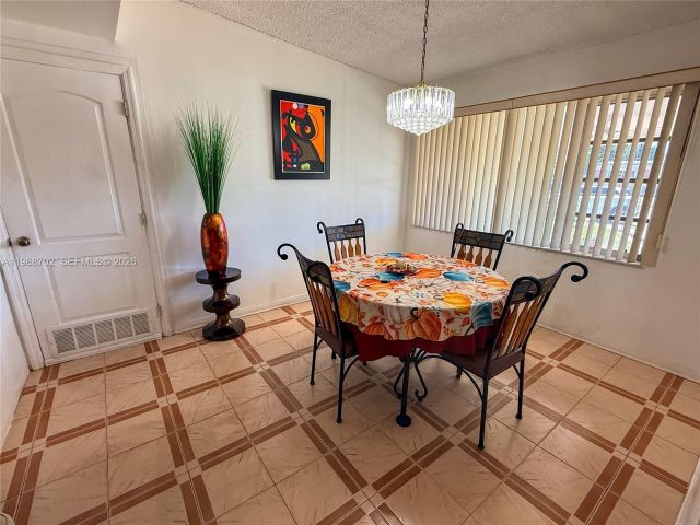 Продажа дома по адресу 9971 SW 41st Ter - фото 7527692