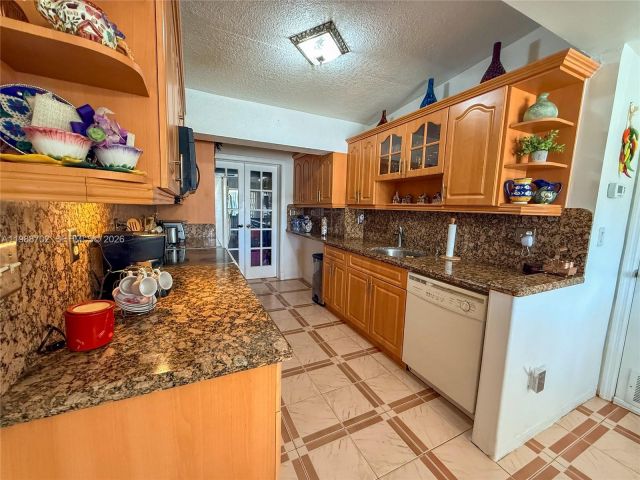 Продажа дома по адресу 9971 SW 41st Ter - фото 7527696