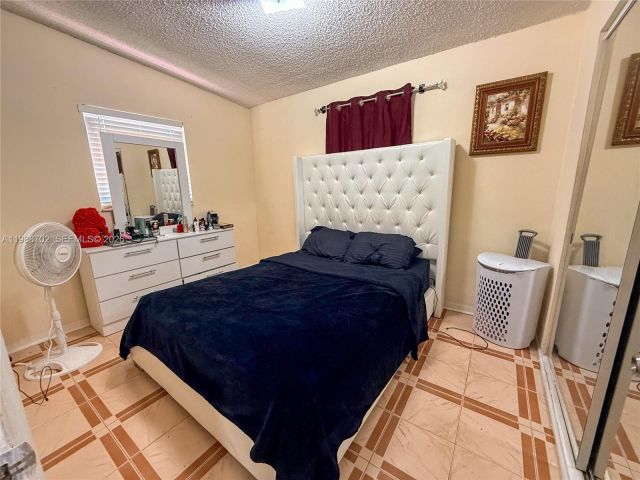 Продажа дома по адресу 9971 SW 41st Ter - фото 7527701