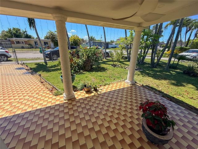 Продажа дома по адресу 9971 SW 41st Ter - фото 7527704