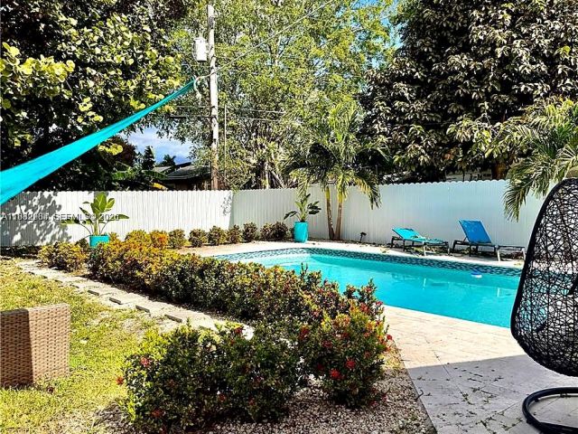 Продажа дома по адресу 1161 NW 15th St - фото 7529175