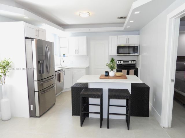 Продажа дома по адресу 715 Hollywood Blvd - фото 7534657