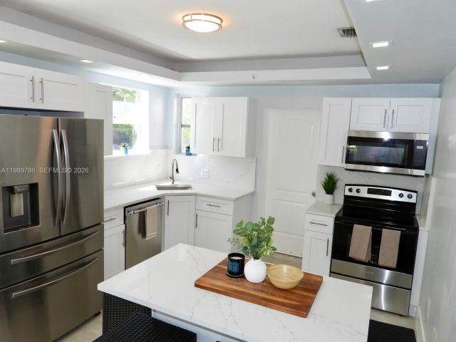 Продажа дома по адресу 715 Hollywood Blvd - фото 7534658