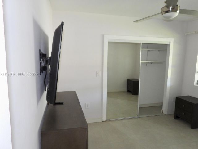 Продажа дома по адресу 715 Hollywood Blvd - фото 7534662