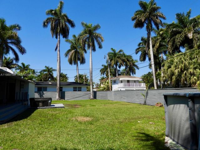 Продажа дома по адресу 715 Hollywood Blvd - фото 7534665