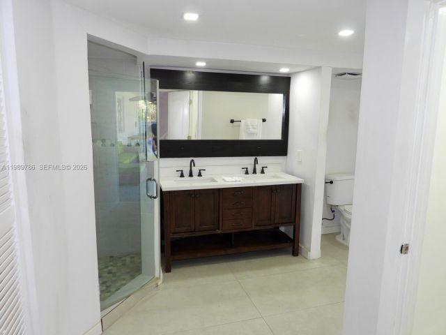 Продажа дома по адресу 715 Hollywood Blvd - фото 7534669