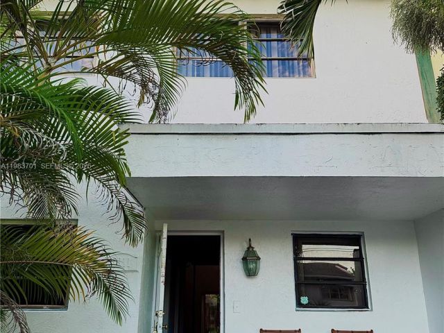 Продажа дома по адресу 3911 Farragut St - фото 7529115