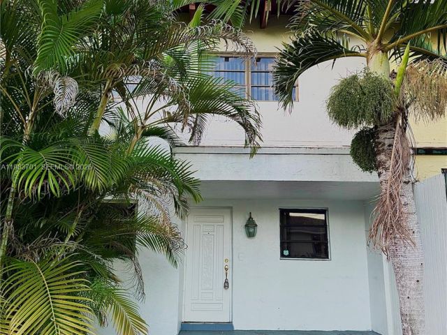 Продажа дома по адресу 3911 Farragut St - фото 7529116