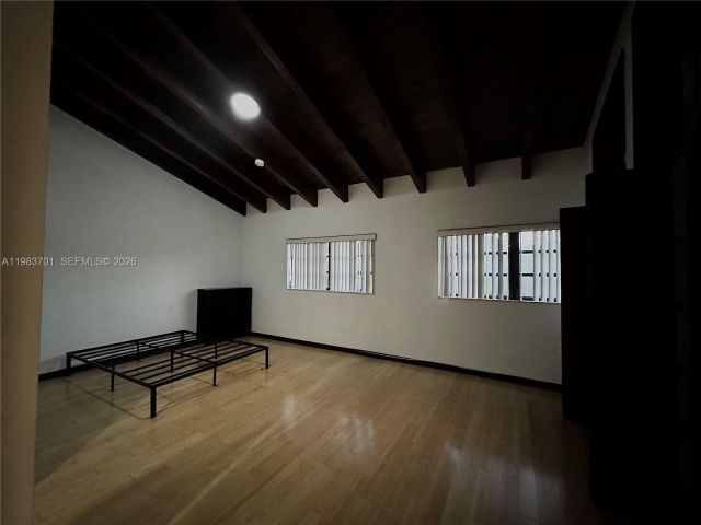 Продажа дома по адресу 3911 Farragut St - фото 7529132