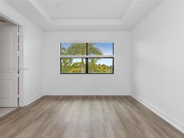 Дом в аренду по адресу 11524 SW 16th St - фото 7528813