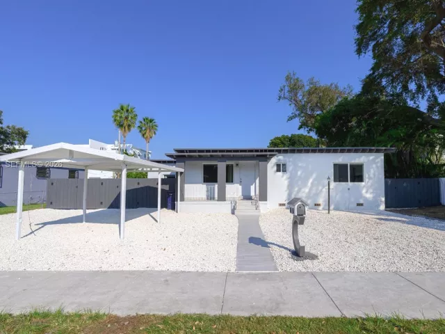 Продажа дома по адресу 5731 SW 62nd Ter - фото 7714355
