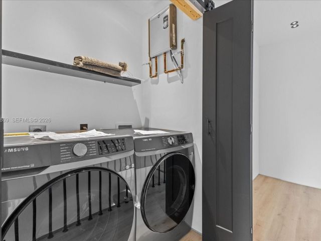 Дом в аренду по адресу 3786 NE 167th St 49 - фото 7529173