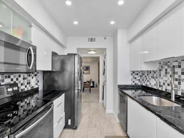 Продажа квартиры #1712 - фото 7530999