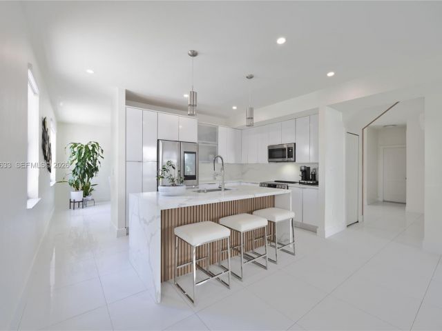 Продажа дома по адресу 2981 SW 149th Ave - фото 7531700