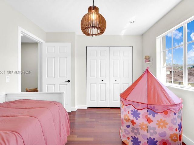 Продажа дома по адресу 738 NE 90th St 207 - фото 7529747