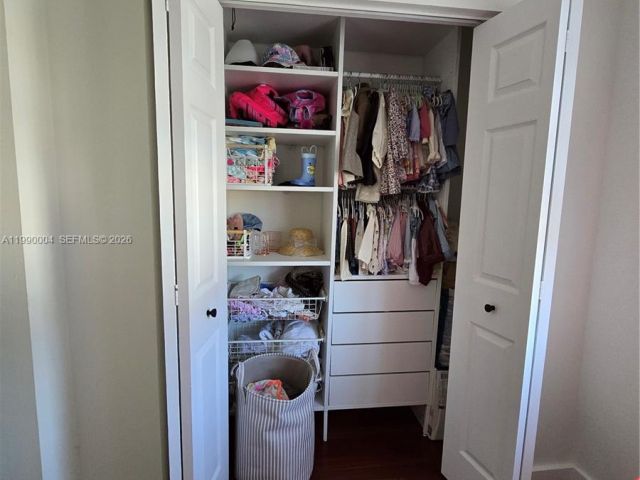 Продажа дома по адресу 738 NE 90th St 207 - фото 7529748