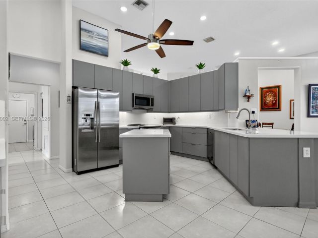 Продажа дома по адресу 1845 NW 139th Ter - фото 7535213