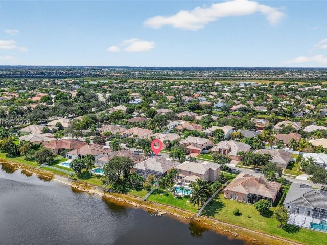 Продажа дома по адресу 1845 NW 139th Ter - фото 7535218