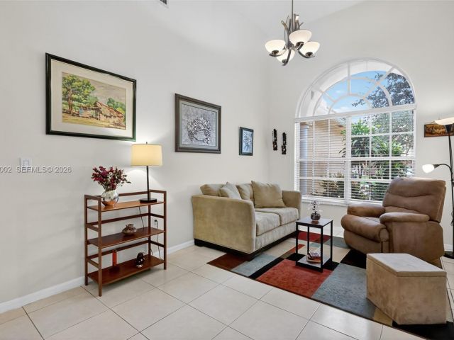 Продажа дома по адресу 1845 NW 139th Ter - фото 7535225