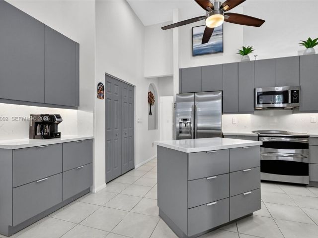 Продажа дома по адресу 1845 NW 139th Ter - фото 7535230