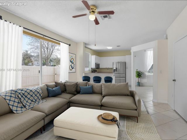 Продажа дома по адресу 15462 NW 14th Ct - фото 7535759