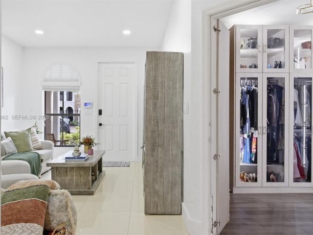 Продажа дома по адресу 10319 NW 30th Ter - фото 7529994