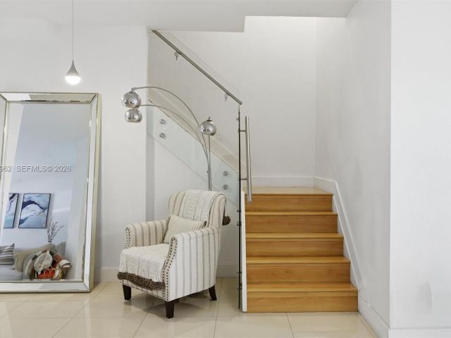 Продажа дома по адресу 10319 NW 30th Ter - фото 7530000