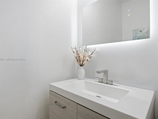 Продажа дома по адресу 10319 NW 30th Ter - фото 7530005