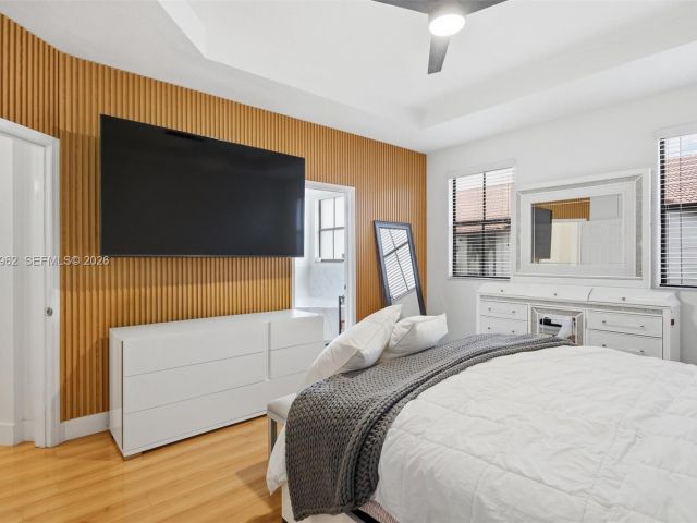 Продажа дома по адресу 10319 NW 30th Ter - фото 7530007