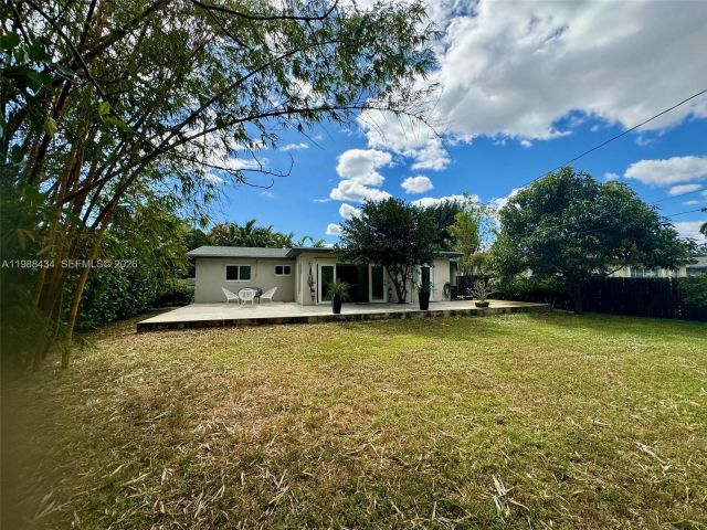 Дом в аренду по адресу 1351 SW 32nd St n/a - фото 7529970