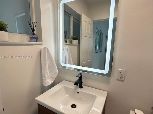 Дом в аренду по адресу 1351 SW 32nd St n/a - фото 7529982