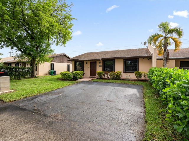 Продажа дома по адресу 11914 SW 125th Pl - фото 7529718