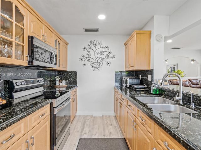 Продажа дома по адресу 11914 SW 125th Pl - фото 7529719