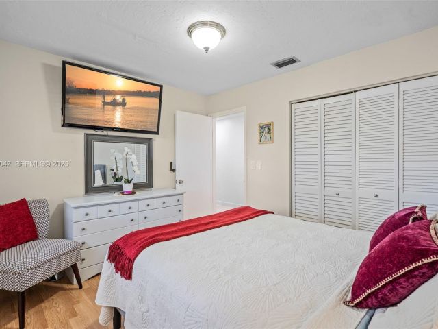 Продажа дома по адресу 11914 SW 125th Pl - фото 7529724