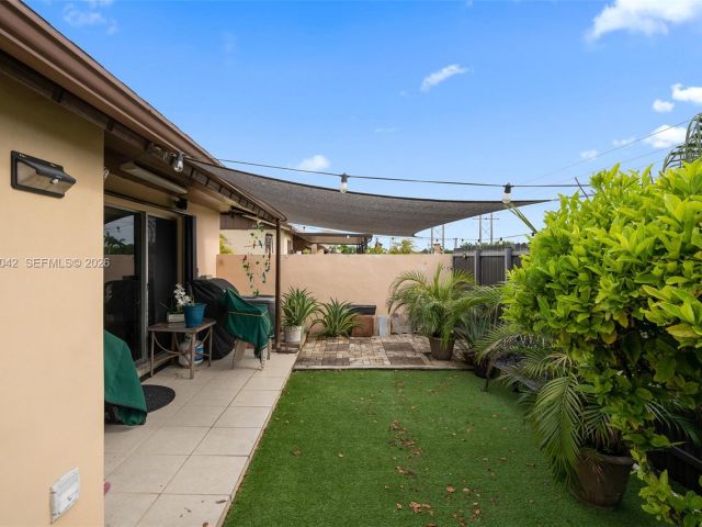 Продажа дома по адресу 11914 SW 125th Pl - фото 7529728