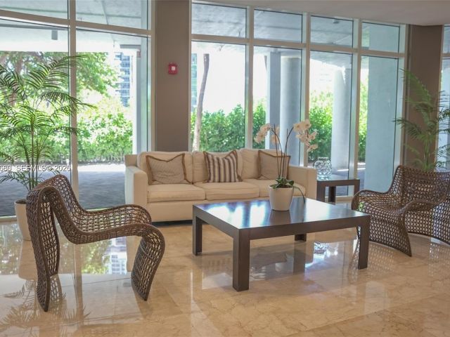 Продажа квартиры #1709 - фото 7530977