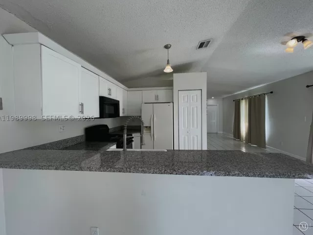 Продажа дома по адресу 14252 SW 175th Ter - фото 9274912