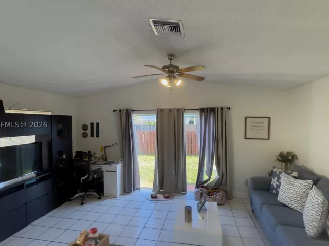 Продажа дома по адресу 14252 SW 175th Ter - фото 9274915
