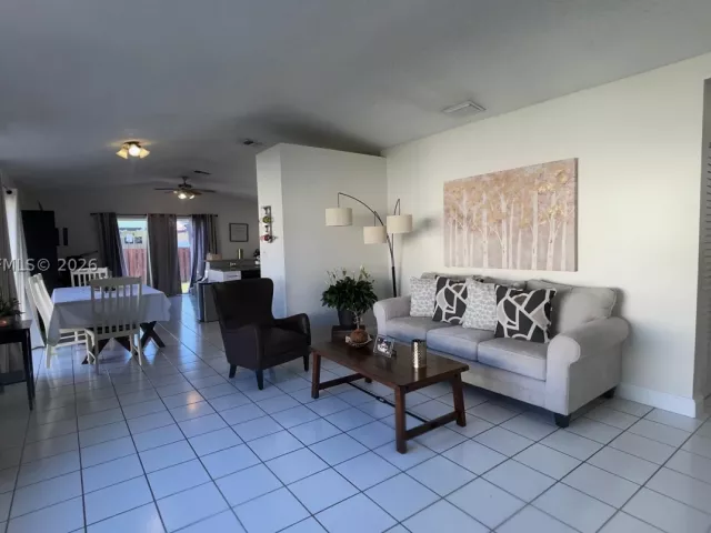 Продажа дома по адресу 14252 SW 175th Ter - фото 9274916