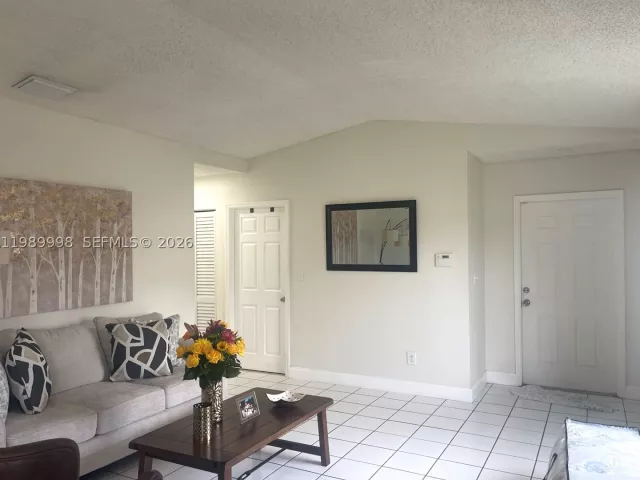 Продажа дома по адресу 14252 SW 175th Ter - фото 9274932