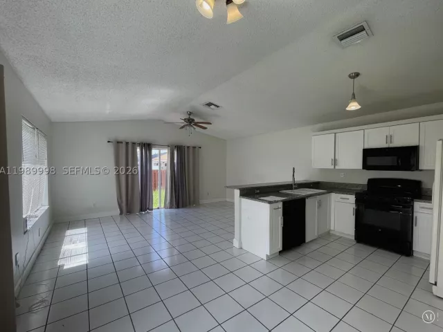 Продажа дома по адресу 14252 SW 175th Ter - фото 9274937
