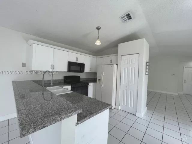 Продажа дома по адресу 14252 SW 175th Ter - фото 9274950