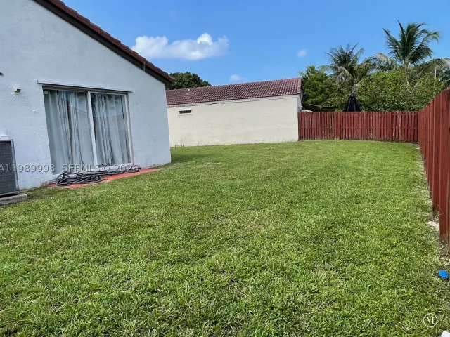 Продажа дома по адресу 14252 SW 175th Ter - фото 9274908